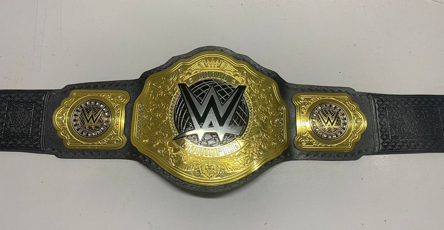 WWE 2023 Heavyweight Championship Belt