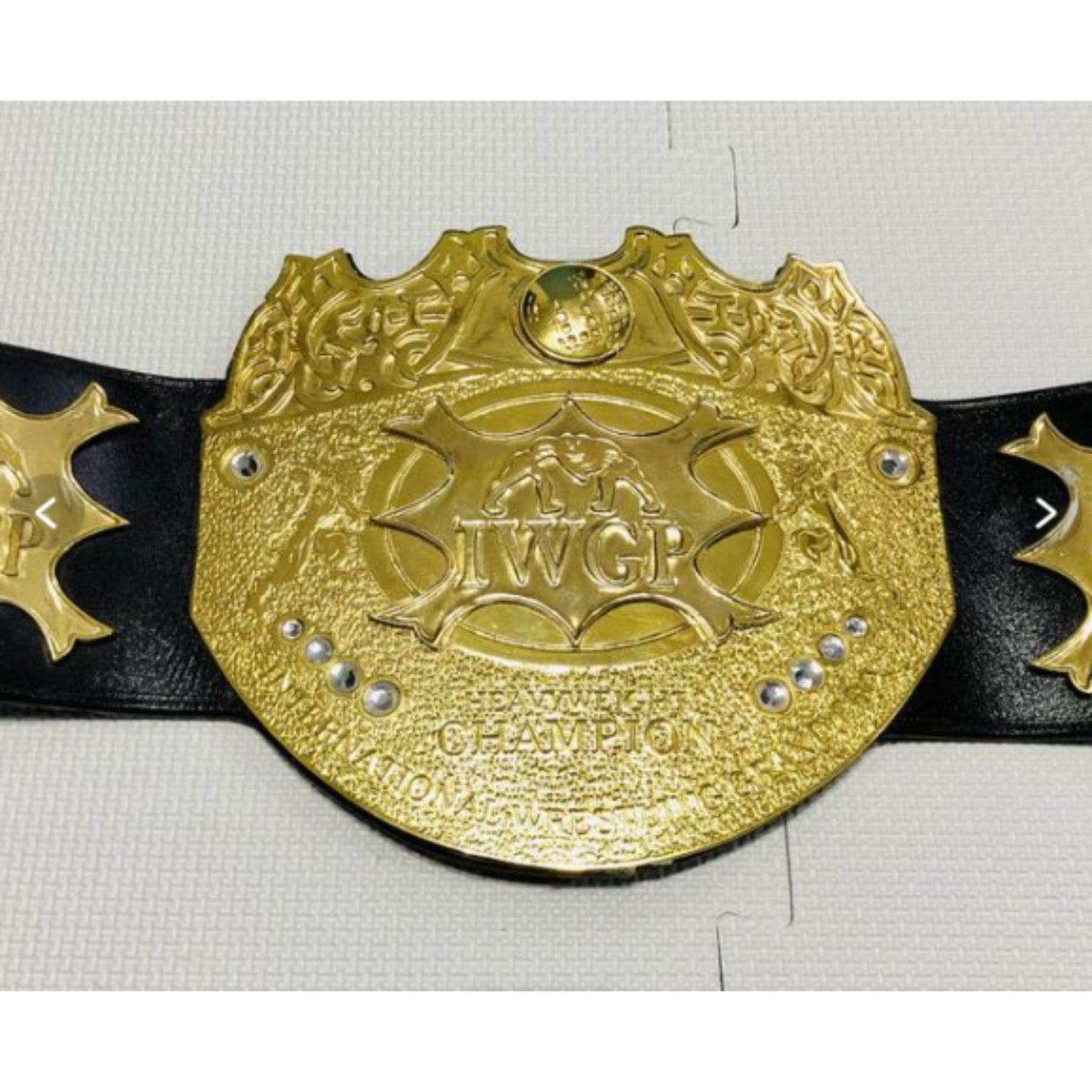 IWGP V2 Heavyweight Championship Belt
