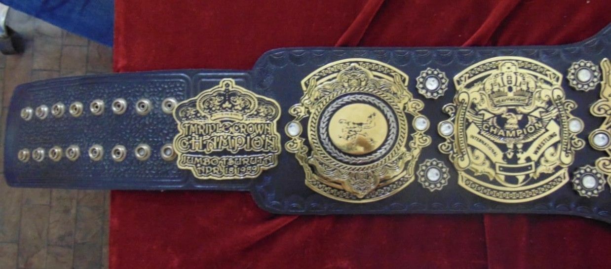 Triple Crown World Heavyweight Belt