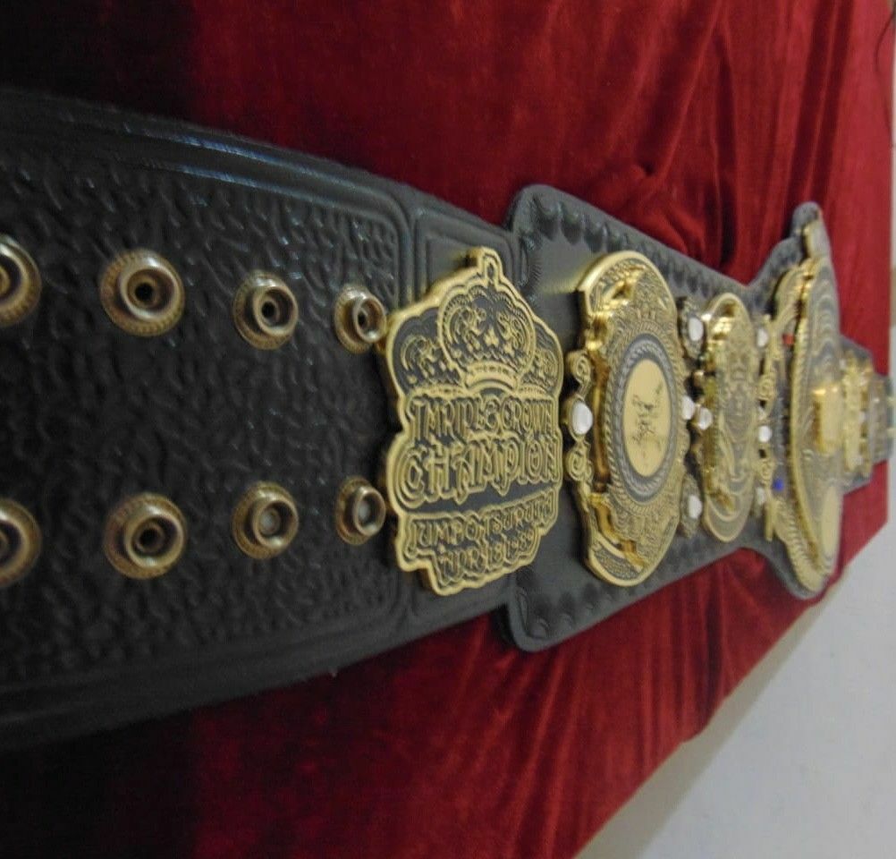 Triple Crown World Heavyweight Belt